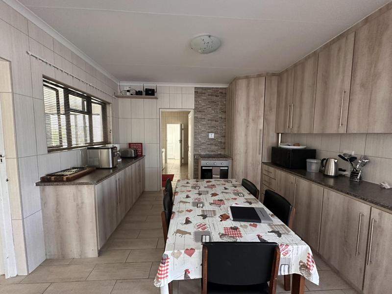5 Bedroom Property for Sale in Fraaiuitsig Western Cape